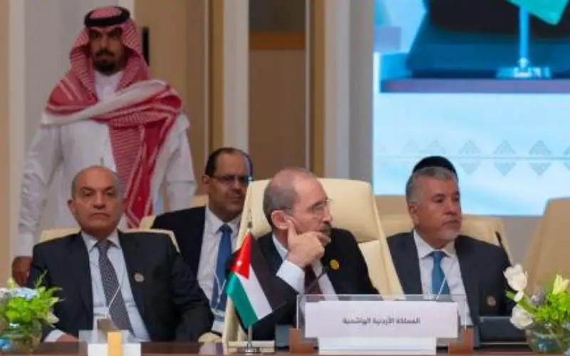 الصفدي يبلغ هولندا رفض الأردن لتصريحات