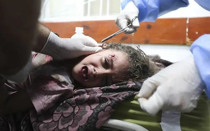 إدخال معدات لإجراء عمليات جراحية بغزة