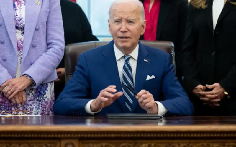 بايدن يقول إن هدفه هو إبقاء