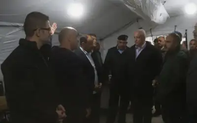 وزير الداخلية الفلسطيني يزور المستشفى الميداني