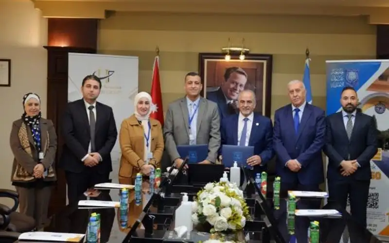 عمان الأهلية والبنك المركزي يوقعان مذكرة
