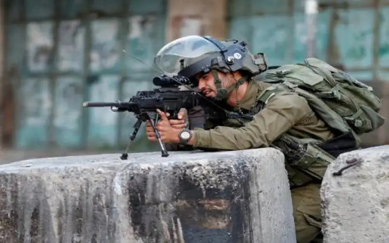 ارتقاء فلسطيني برصاص الاحتلال قرب رام