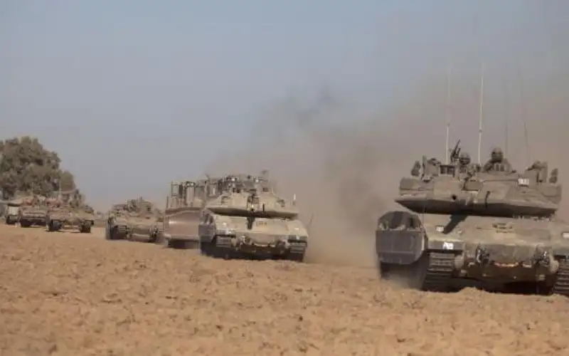 دبابات الاحتلال تخرق الهدنة وتطلق النار