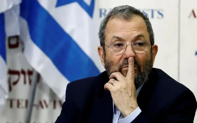 باراك: حماس بعيدة عن الانهيار وتحتفظ