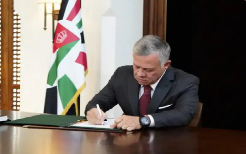 الملك: الحرب على غزة يجب أن