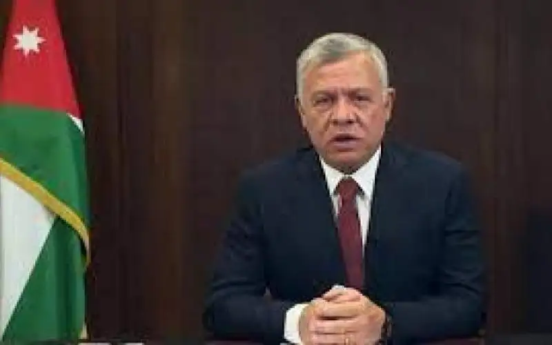 الملك ينبه من خطورة تداعيات استمرار