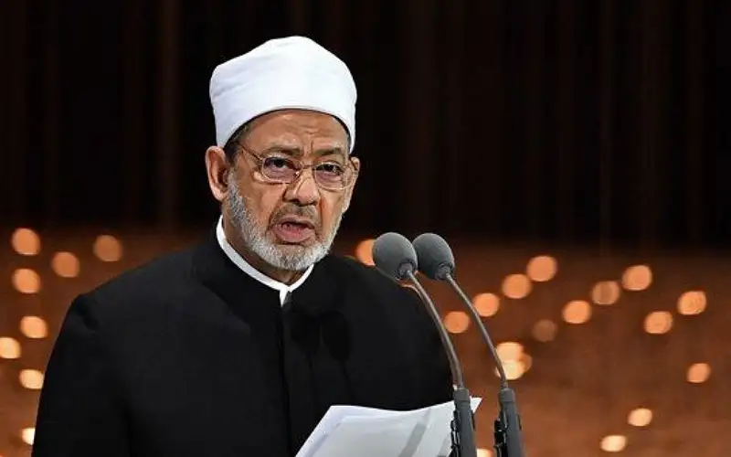 شيخ الأزهر يوجه بإعفاء طلبة فلسطين