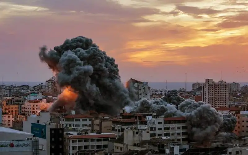 القسام يفجر نفق قسامي بمجموعة من