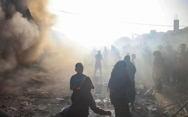 جيش الاحتلال يقسم غزة إلى 3