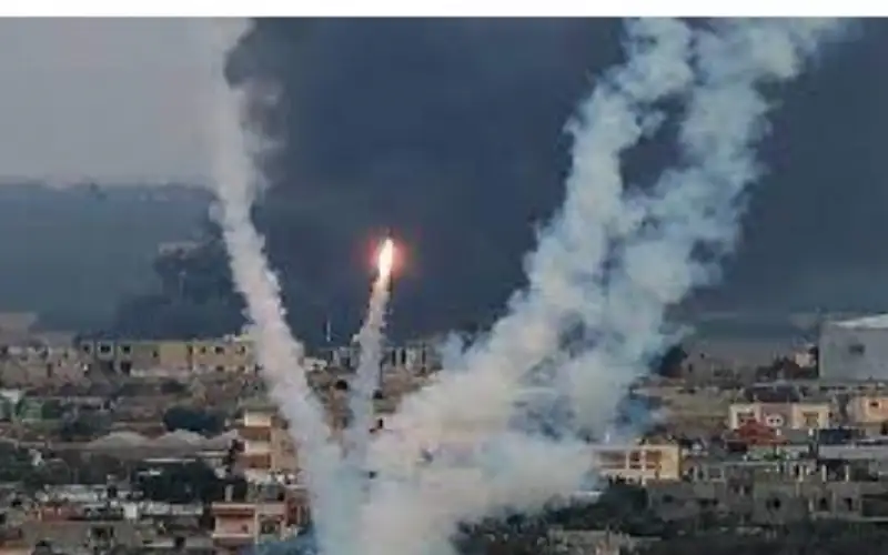 كتائب القسام تقصف بئر السبع برشقة