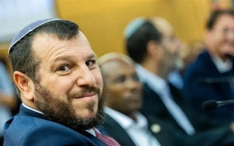 وزير إسرائيلي يطالب بإعدام الأسرى الفلسطينيين