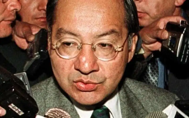 اعتقال سفير أمريكي تجسس لصالح كوبا