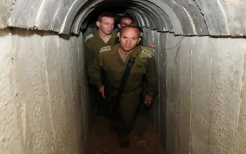 صحيفة: أنفاق حماس أكبر من شبكة