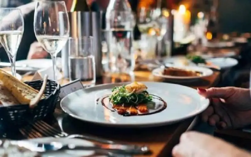 50 % تراجع مبيعات المطاعم السياحية