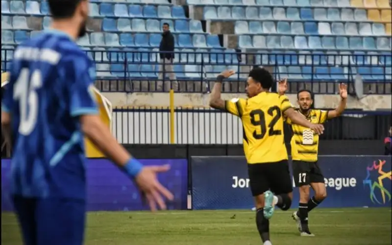 الحسين يواصل صدارته بفوزه على مغير