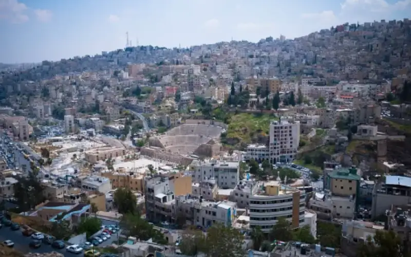 انخفاض ملموس على درجات الحرارة وأجواء