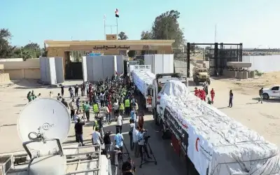 دخول 60 شاحنة مساعدات إنسانية لغزة