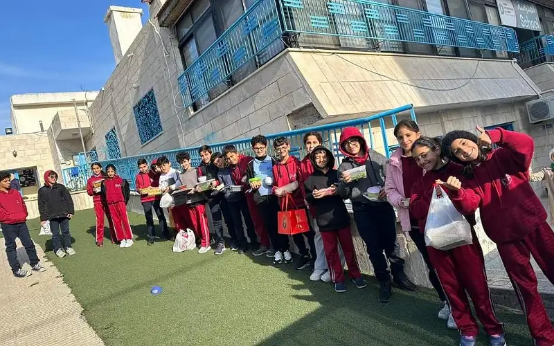 طلبة الصف الخامس في أكاديمية ديربي