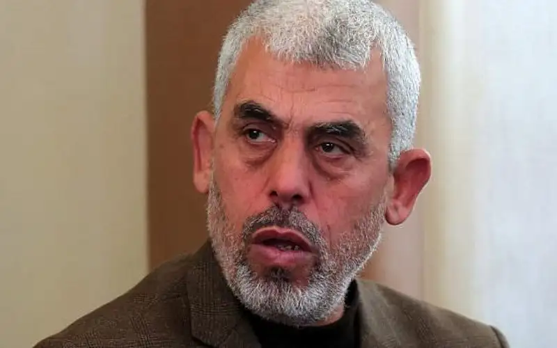 الاحتلال يزعم انتقال السنوار من غزة