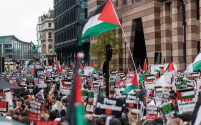 اعتقال متظاهر في لندن شبه إسرائيل