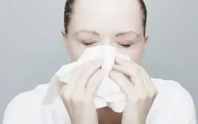 طبيب يوضح أسباب انتشار الفيروسات التنفسية