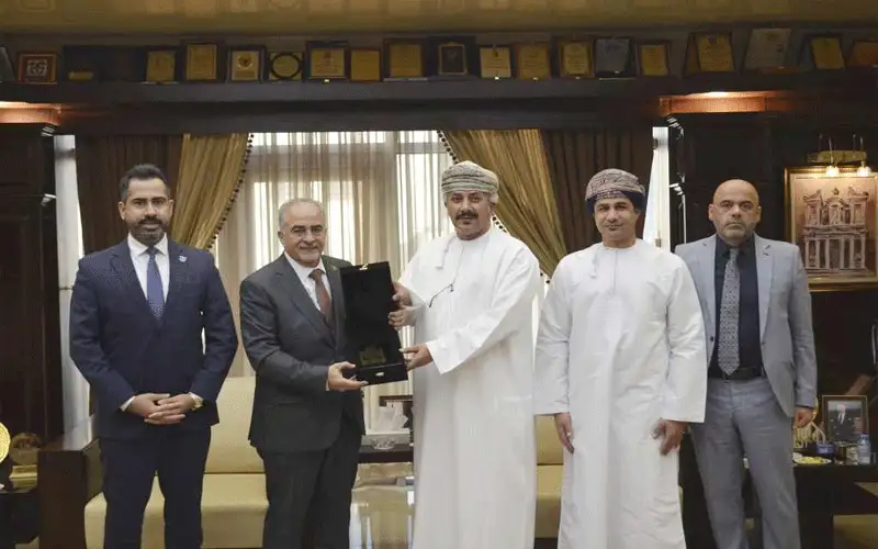 سفير سلطنة عمان في الأردن يزور