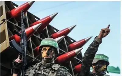 كتائب القسام تعلن قتل وإصابة 5