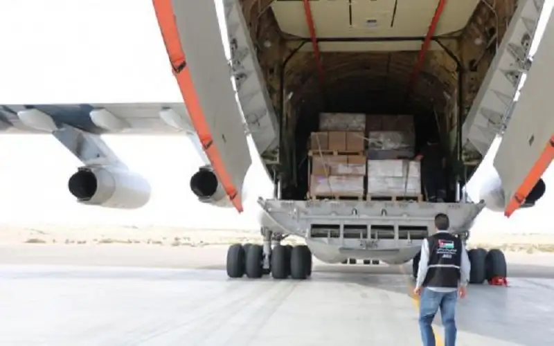 وصول طائرة مساعدات أردنية جديدة إلى