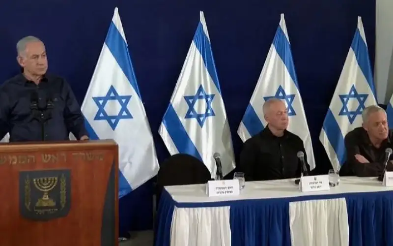 الاعلام العبري يكشف عن خلافات داخل