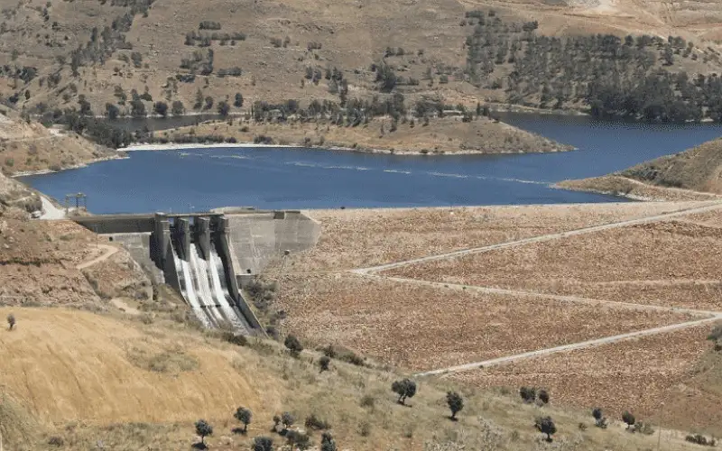 4 مليون م3 خزنتها السدود من