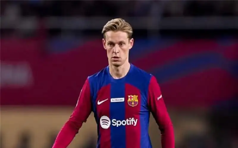 نجم برشلونة يبدد مخاوف غيابه عن