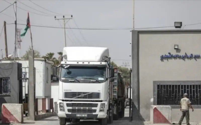 الاحتلال يصادق على إدخال مساعدات لغزة