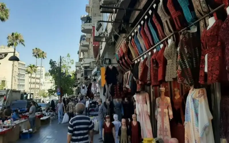 نقيب تجار الألبسة: نشاط تجاري متوسط
