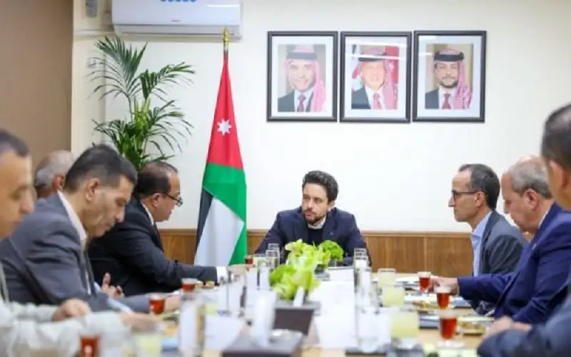 ولي العهد يزور الطفيلة ويؤكد ضرورة