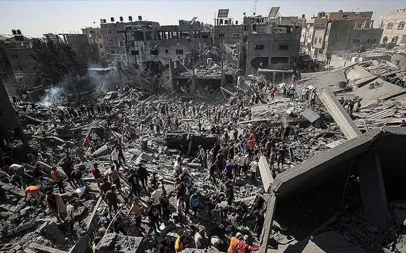 قمة ثلاثية تبحث وقف إطلاق النار