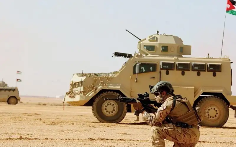 الجيش: تدمير آلية تحمل متفجرات على