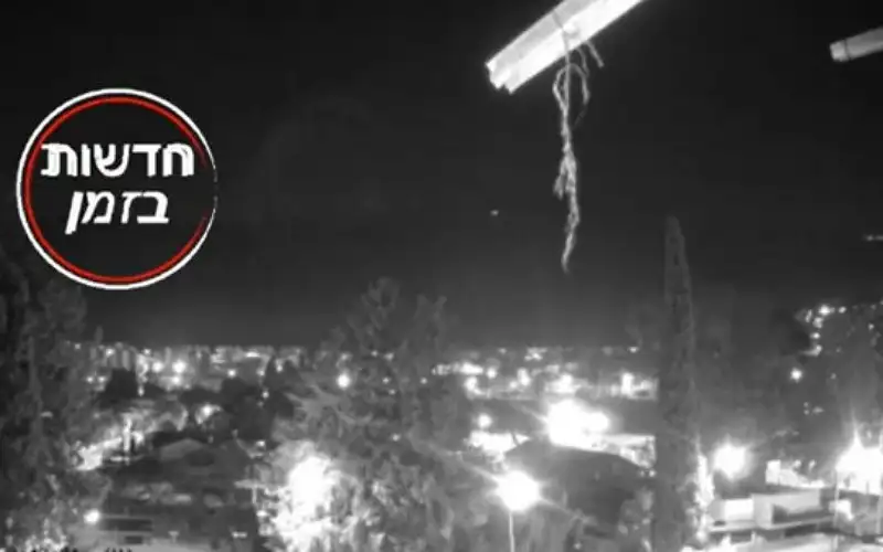 القناة 12 الإسرائيلية: أضرار بعد سقوط