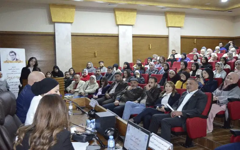 كلية الآداب في عمان الأهلية تحتفل