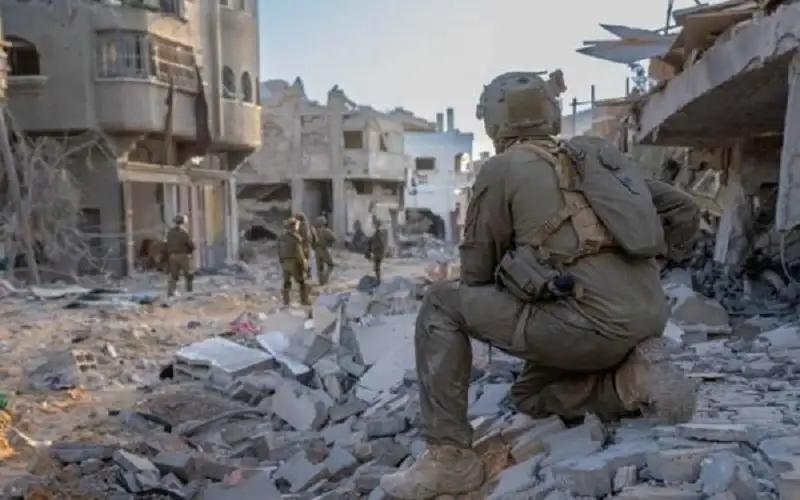 مقتل 3 أسرى إسرائيليين في غزة