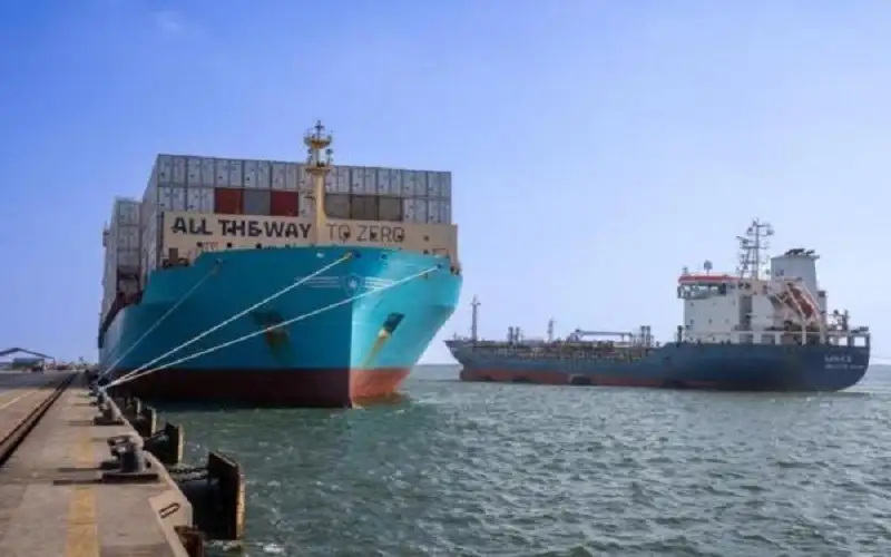 شركة ألمانية تغير مسار 25 سفينة