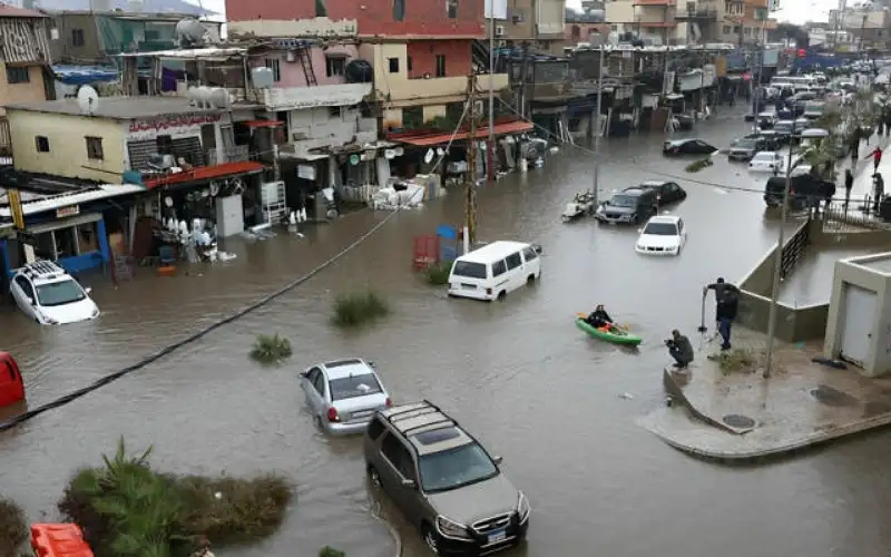 غرق لم تشهد له بيروت مثيلا..