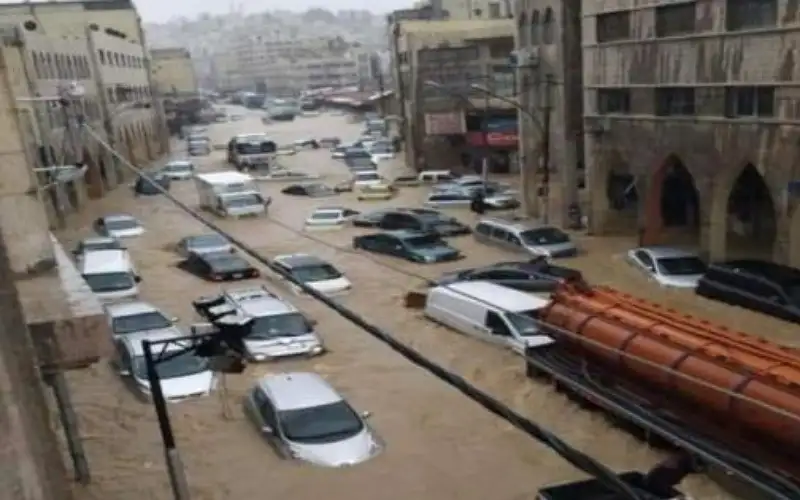 تجارة عمان تدعو تجار العاصمة للتحوط