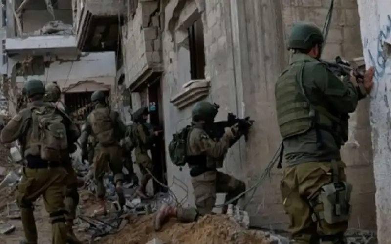 باحث بريطاني في الغارديان: إسرائيل تخسر