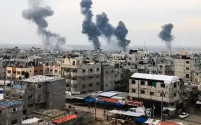 استشهاد 5 فلسطينيين وإخلاء جرحى من