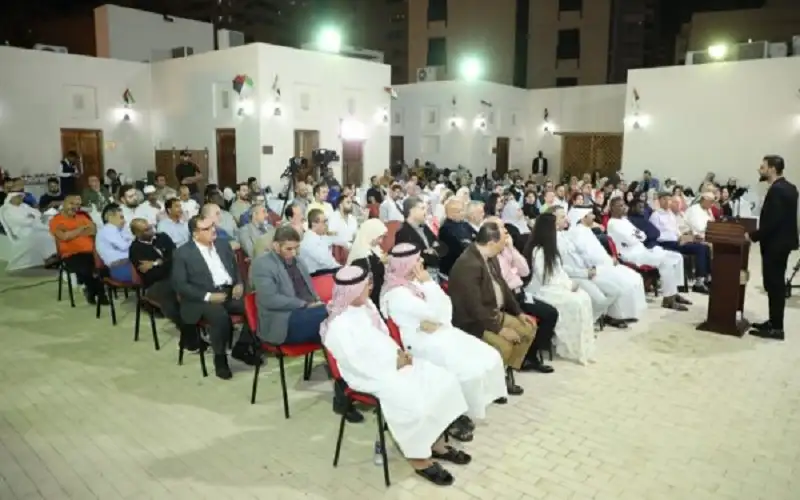 شعراء ينشدون للوجه الآخر للحياة في