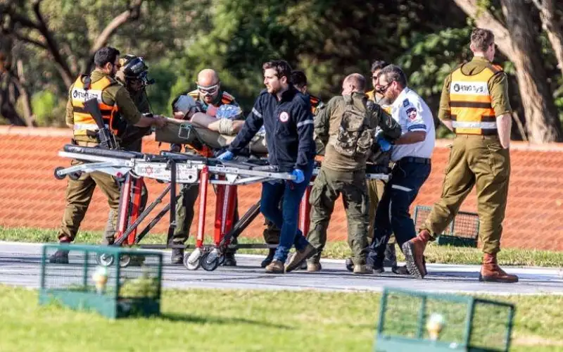 مستشفيان إسرائيليان يستقبلان 20 جنديا أصيبوا