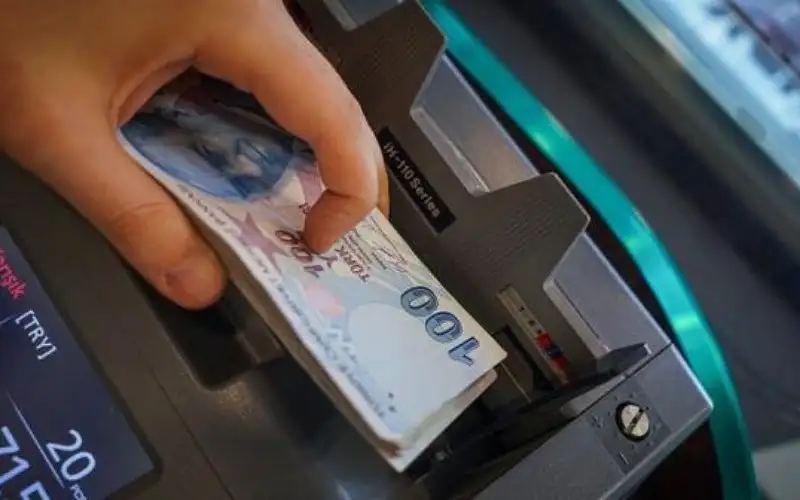 أردوغان يقر زيادة الحد الأدنى للأجور