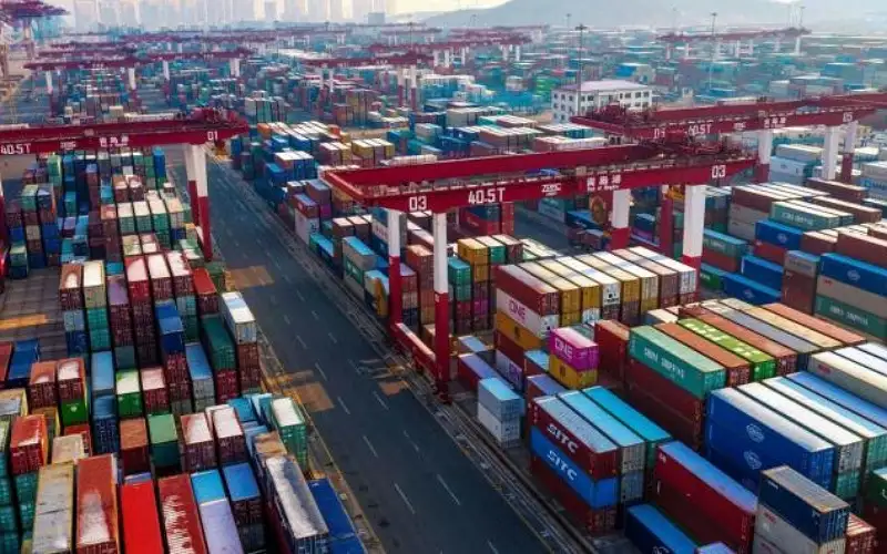 الحكومة تدرس إجراءات للحد من آثار