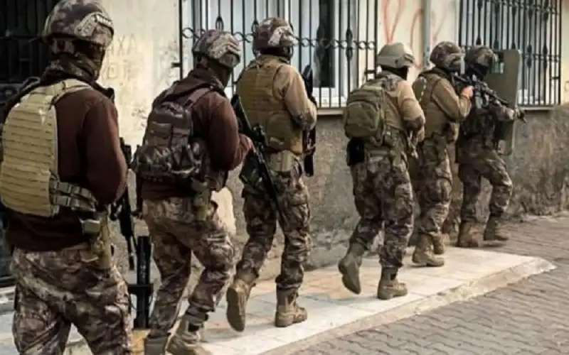 تركيا تلقي القبض على 31 عنصرا