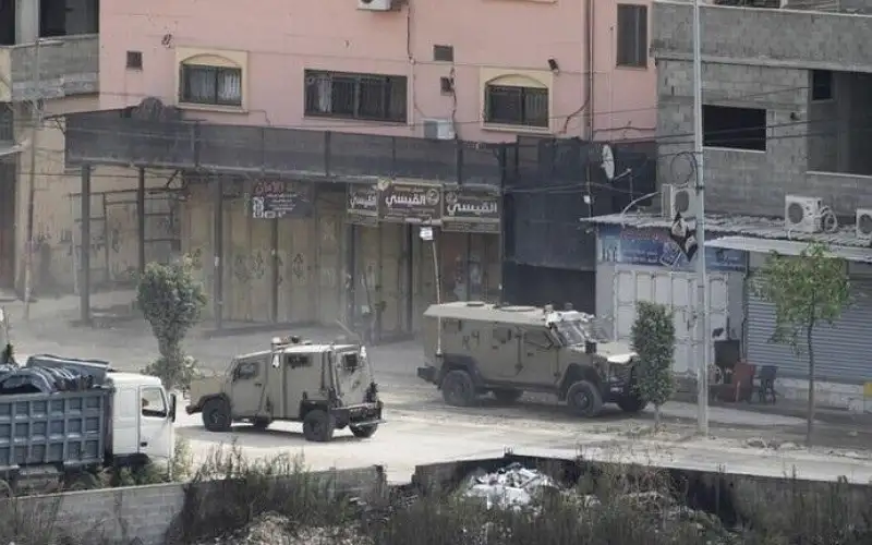 قوات الاحتلال تقتحم مخيمي عسكر والفارعة